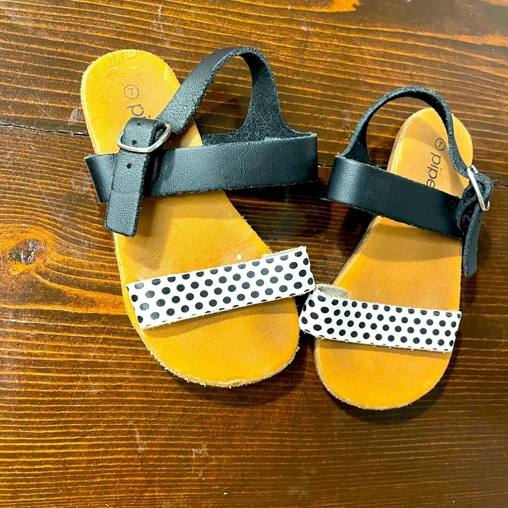 piper finn toddler size 7 Sandals
